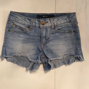 Joe’s cute frayed shorts size 7.